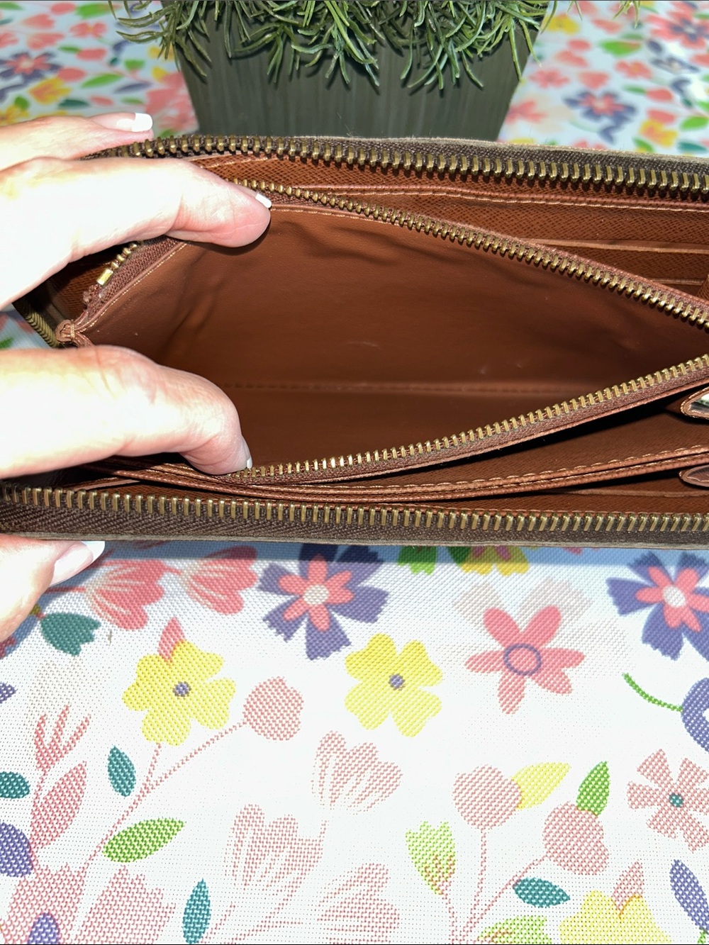 Louis Vuitton Monogram Zip Around Wallet - Brown and Gold - Picture 8 of 12
